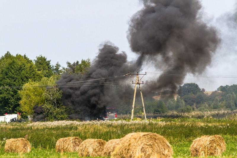 Płonęło składowisko materiałów budowlanych 