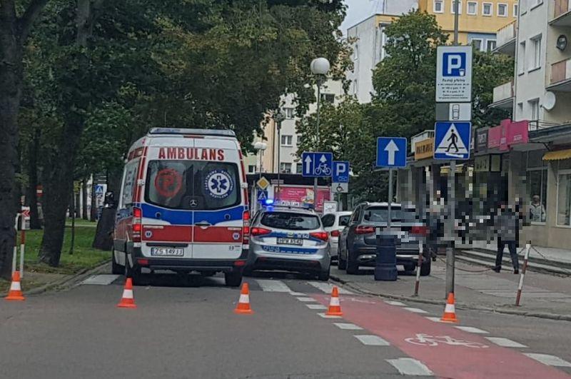 Kobieta uderzona przez samochód