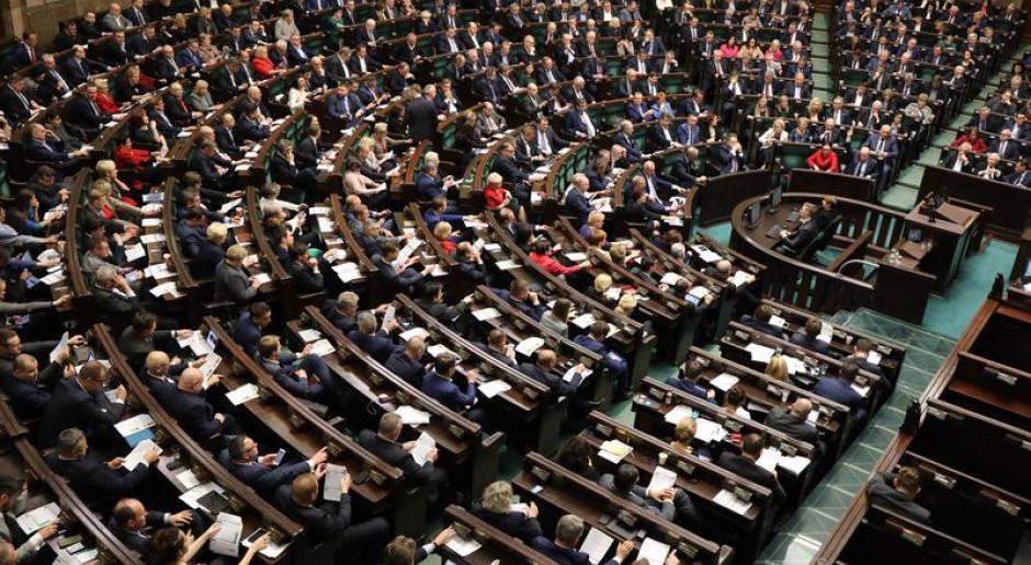 Trwa liczenie głosów. Wyniki na tę chwilę; PiS 4 mandaty, Gromek do senatu