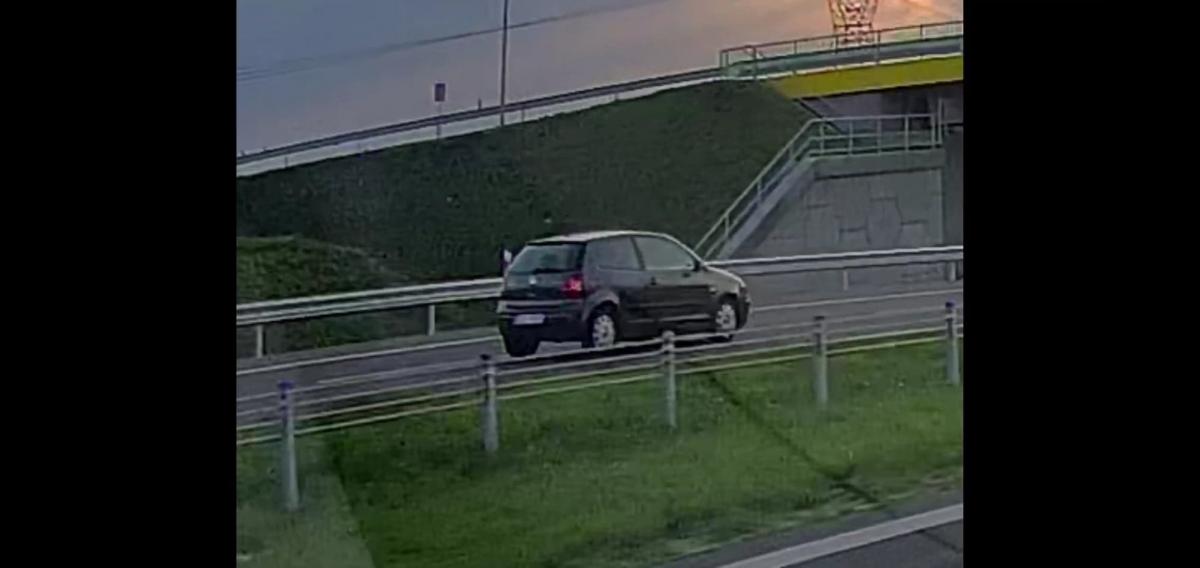 Szalenie niebezpieczna sytuacja. Wioząc dziecko jechała ekspresówką pod prąd