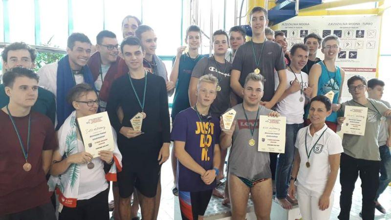 Licealiada: Mistrzostwa Powiatu Kołobrzeskiego w Pływaniu
