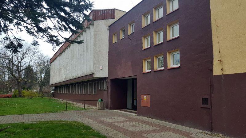 Biuro podawcze dla niepełnosprawnych w dawnym urzędzie pracy. Magistrat planuje remont