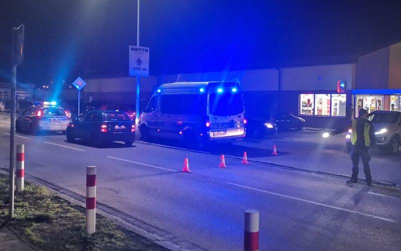 Pieszy potrącony przez samochód. Przechodził poza przejściem, był nietrzeźwy