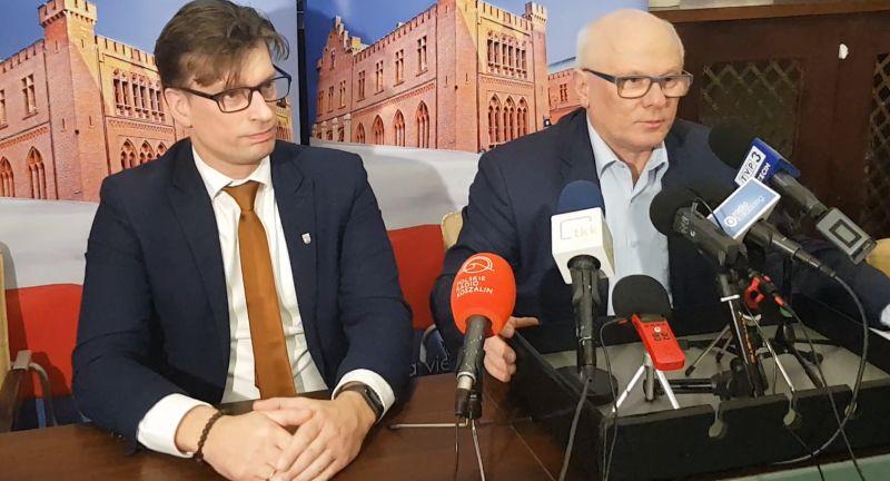 Opozycja proponuje nowe stawki za odbiór odpadów. „Skoro można obniżyć stawki za odpady niesegregowane, można też obniżyć za segregowane” (video)