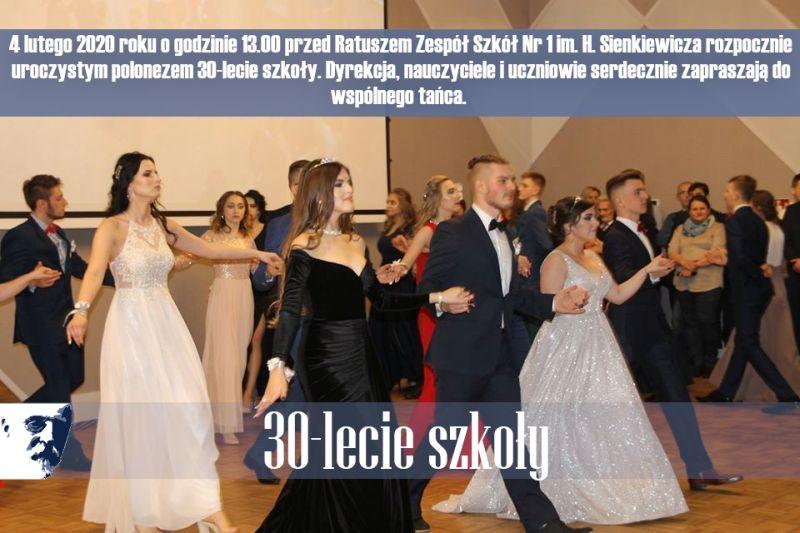Zatańczą Poloneza przed kołobrzeskim ratuszem