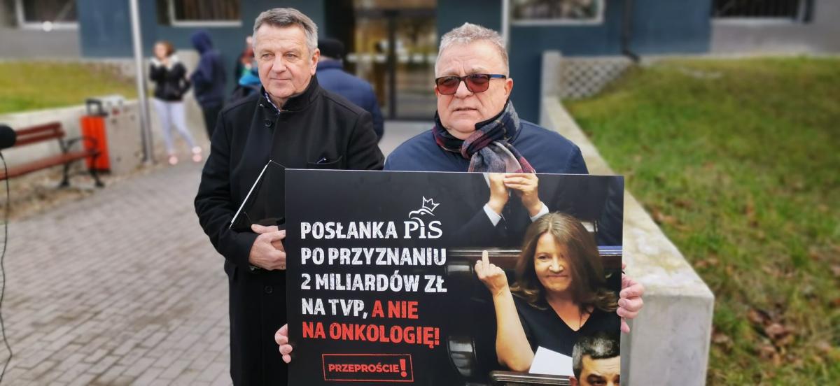 Marek Hok i Janusz Gromek o geście Lichockiej: „to wyraz pogardy dla tysięcy pacjentów i ich rodzin” (Video)