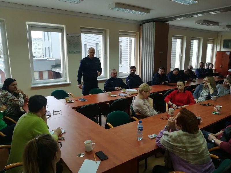 Rozmawiali z pracownikami MOPS o bezpieczeństwie seniorów