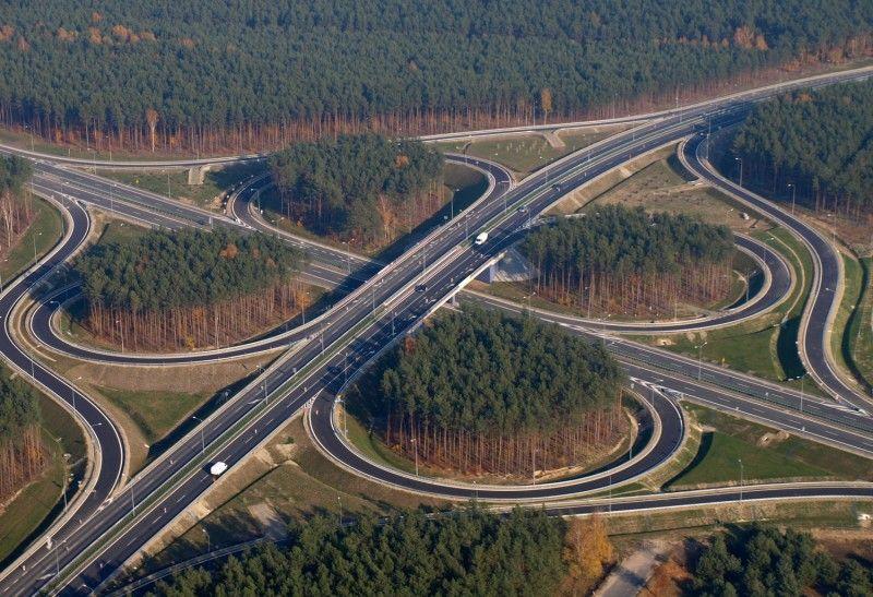 Podpisano umowy na realizację kolejnego odcinka drogi S11