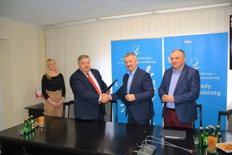 Umowa na dokończenie Centrum Turystyki i Rekreacji Wodnej w Dźwirzynie podpisana