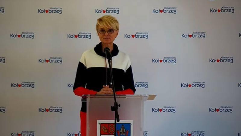 Pracownicy MOPS-u pomagają osobom starszym i potrzebującym. Mieczkowska: Zapraszamy tych, którzy chcą się dołączyć (video)