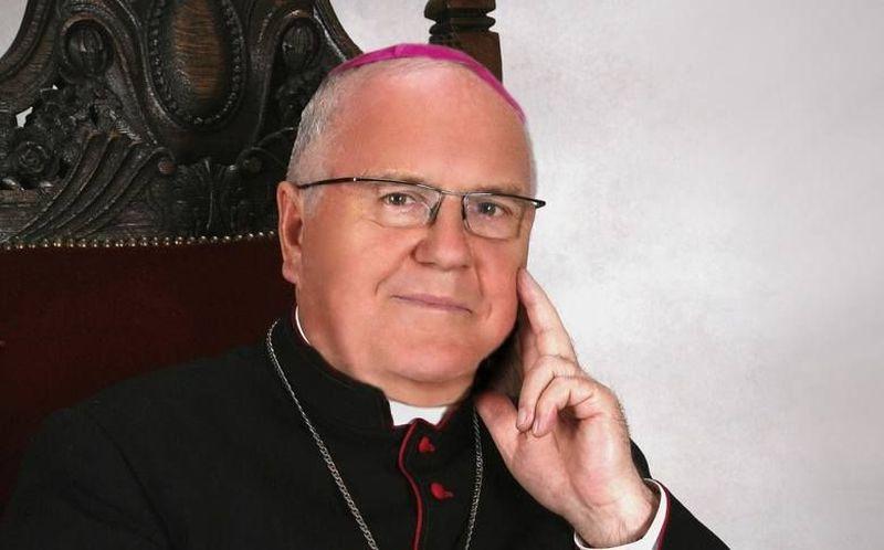 Biskup senior zakażony koronawirusem. Diecezja prosi o modlitwę