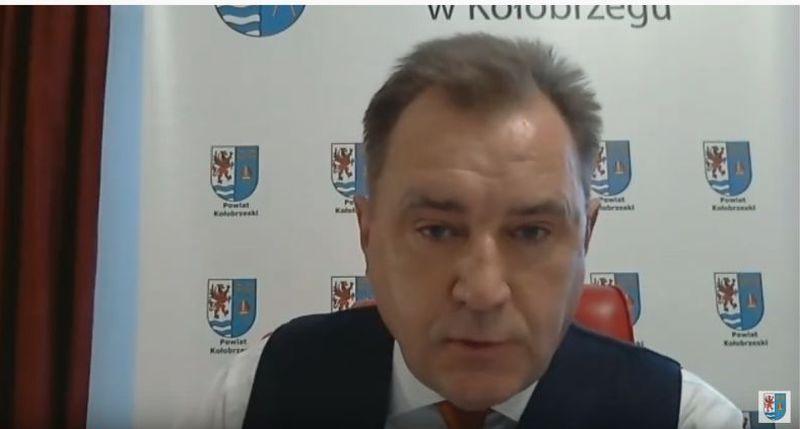 Powiat kołobrzeski. Naukę w szkołach zakończyło 605 uczniów
