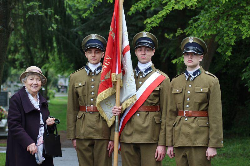 Poczet sztandarowy Sybiraków ma już umundurowanie