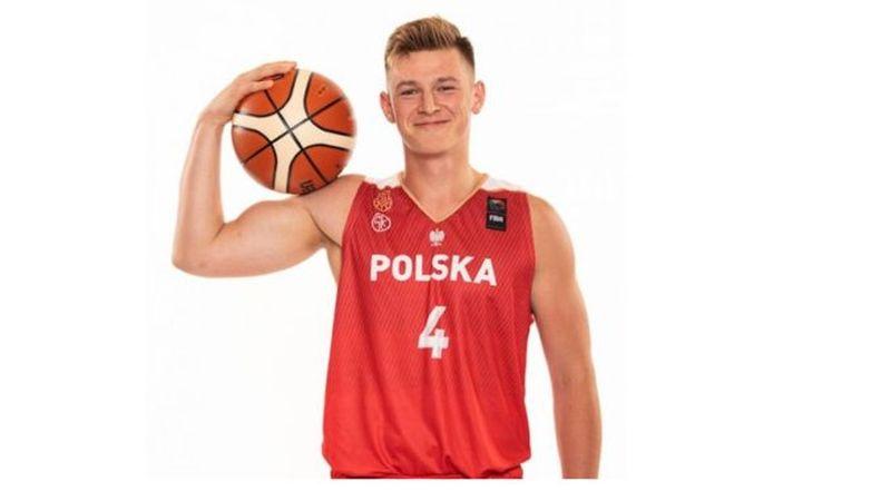 Kotwica zamknęła skład