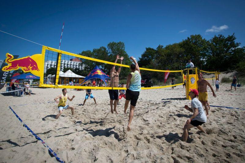 Ruszyły bezpłatne turnieje siatkówki plażowej