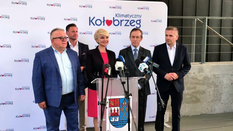Krytycznie o bonie turystycznym tylko dla dzieci. Marszałek Grodzki z wizytą w Kołobrzegu (video)
