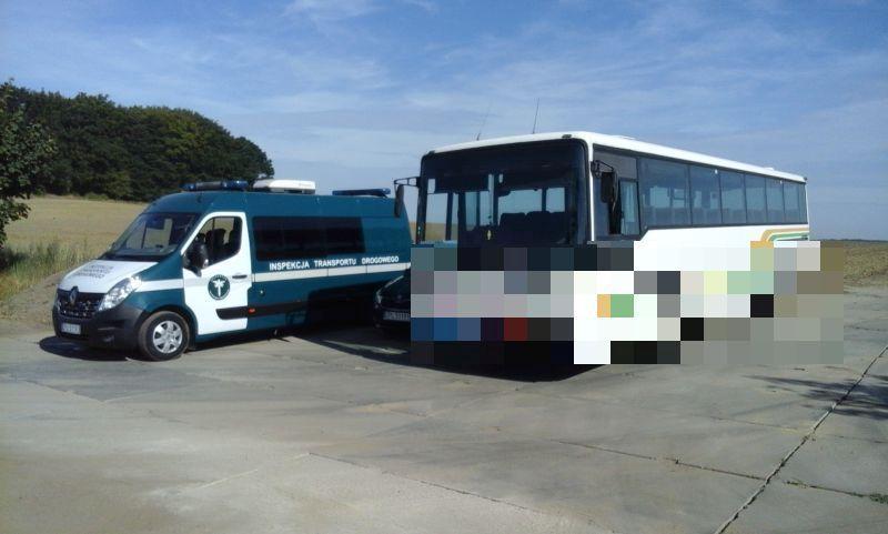 Mandat dla kierowcy autobusu i postępowanie wobec przewoźnika 