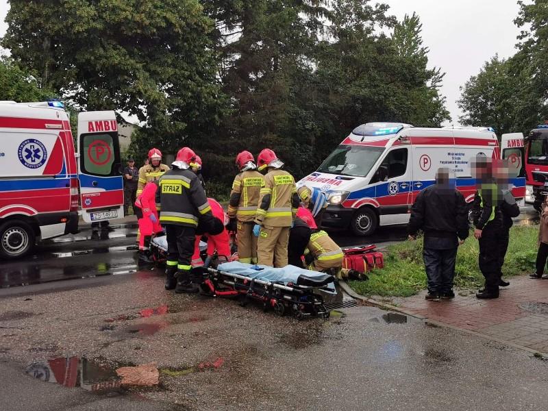 Wypadek w Zieleniewie. Poszkodowane są dwie osoby