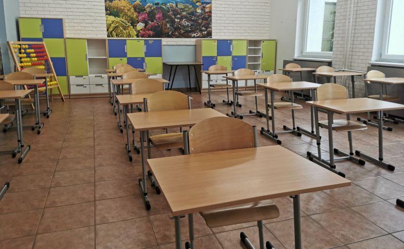 Uczniowie wracają do szkół. Jak będzie wyglądał ten rok szkolny? (video)