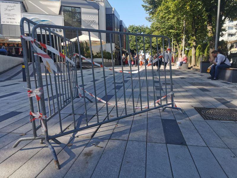 Luźne płytki przy molo. Magistrat: takie sytuacje będą zdarzały się coraz rzadziej
