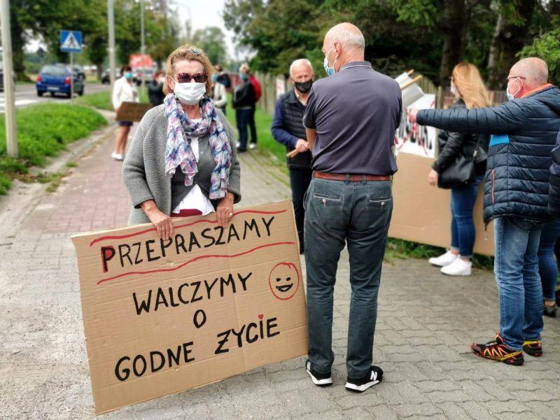 Mieszkańcy osiedla „Rzemieślnicze” zablokowali drogę wojewódzką 163
