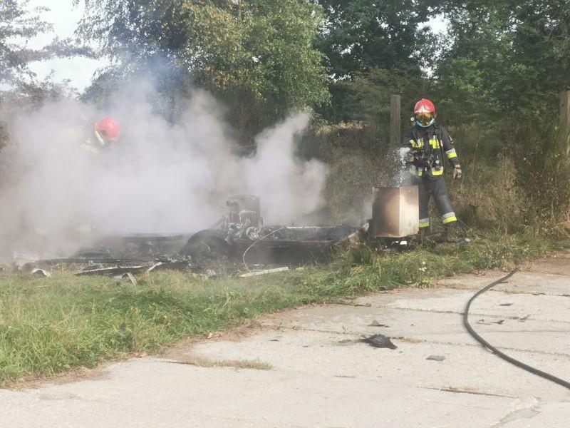 Pożar przy ul. gen. Maczka. Spłonęła przyczepa campingowa (Foto)