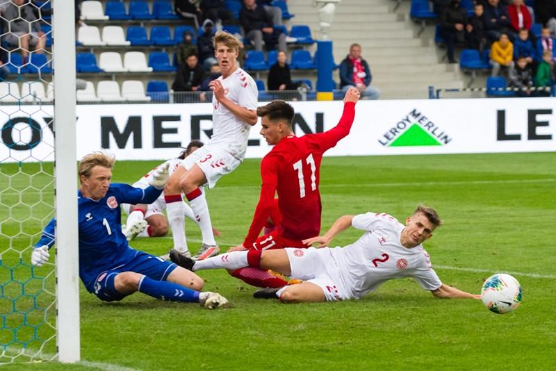 Na kołobrzeskim stadionie polscy piłkarze przegrali z duńczykami (foto)