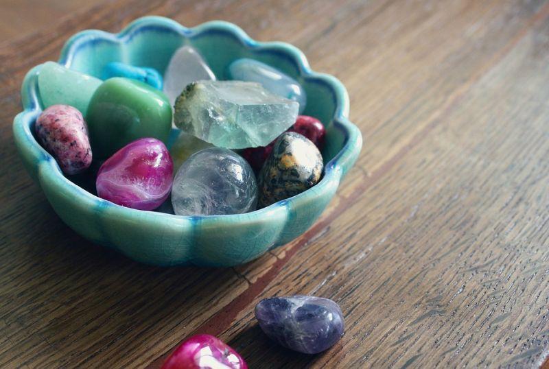 Prezent dla miłośniczki kamieni naturalnych, czyli masażer kamienny pod lupą
