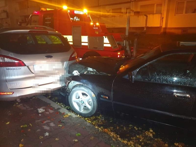 BMW wjechało w forda. Kierowcy brak