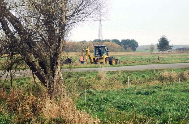 Prawie dwa tysiące mieszkańców gminy od kilkunastu godzin bez wody. Właściciel prywatnej działki nie pozwalał naprawić rury