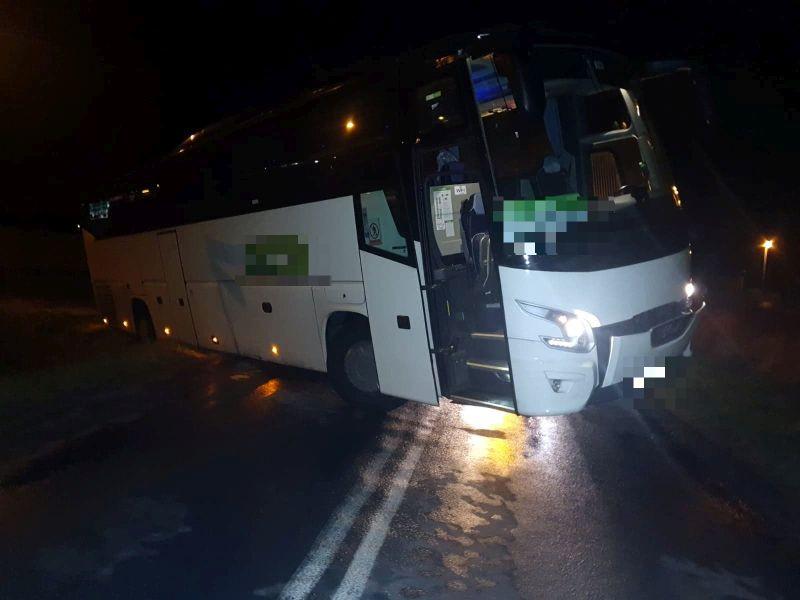 Autobus wypadł z drogi