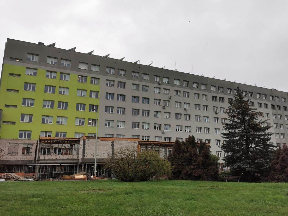 Rekord zachorowań w Kołobrzegu. Covidowe łóżka w szpitalu zajęte „w 100 procentach, w trybie ciągłym”(aktualizacja)