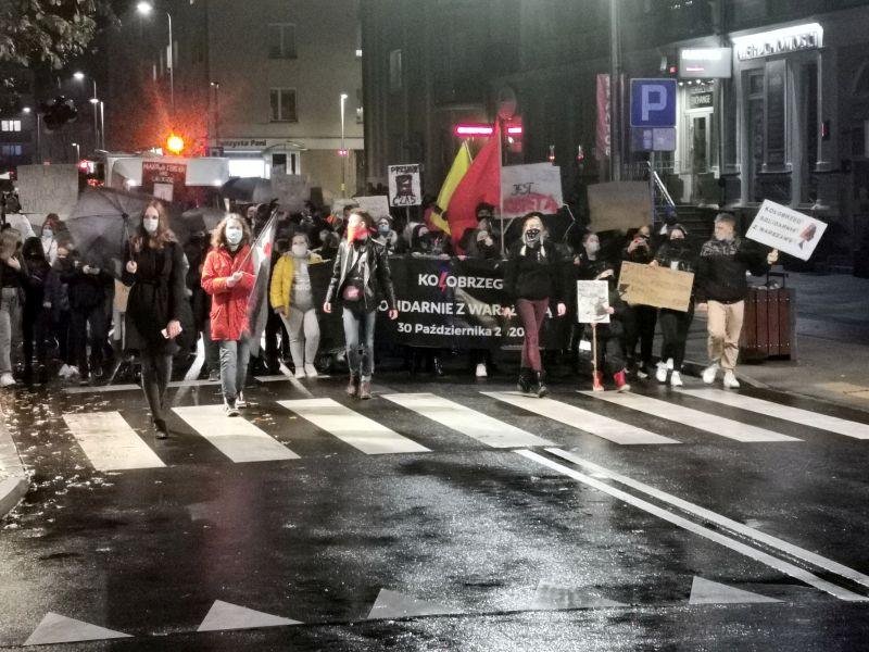 Będą utrudnienia w ruchu w centrum Kołobrzegu? Na sobotę planowany jest kolejny marsz