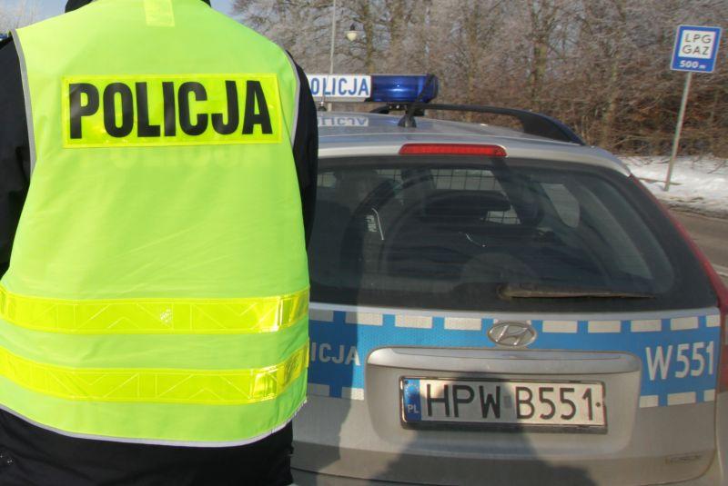 Miał prawie 5 promili i wiózł dzieci