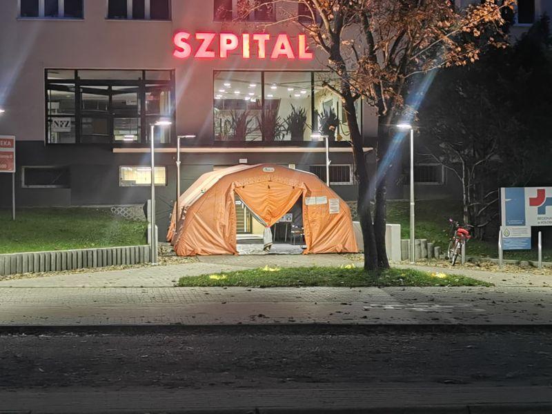 Szpital - wstrzymane przyjęcia na oddział rehabilitacyjny. Personel medyczny na kwarantannie, część pacjentów w izolatorium
