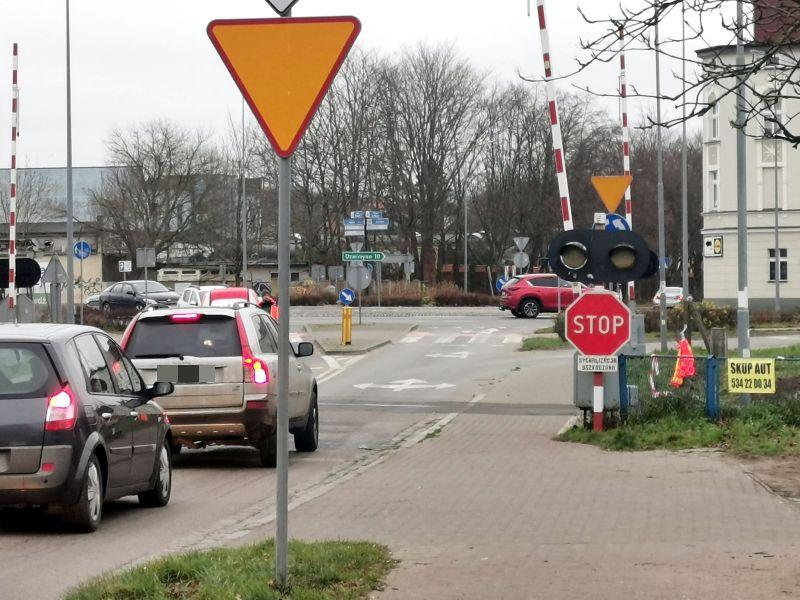 Uwaga kierowcy! Przez najbliższe dni przejazd kolejowy na Jedności Narodowej bez sygnalizacji świetlnej