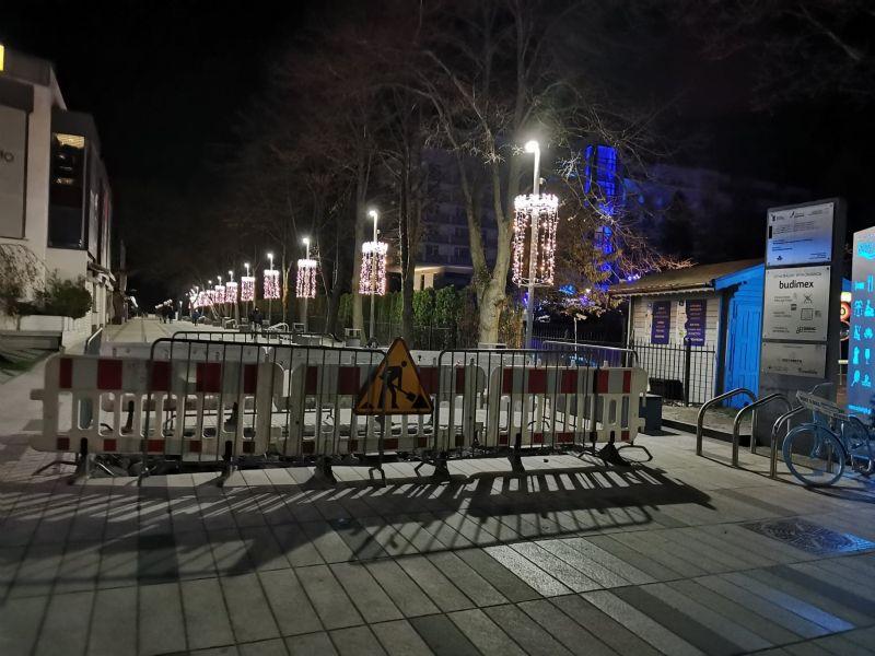 Wjazd na deptak przy molo został zagrodzony