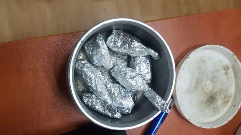 Miał w mieszkaniu prawie pół kilograma narkotyków. Grozi mu do 10 lat pozbawienia wolności