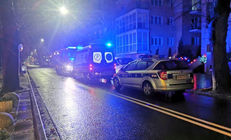 Służby ratunkowe z pomocą kobiecie. Nie mogła otworzyć mieszkania