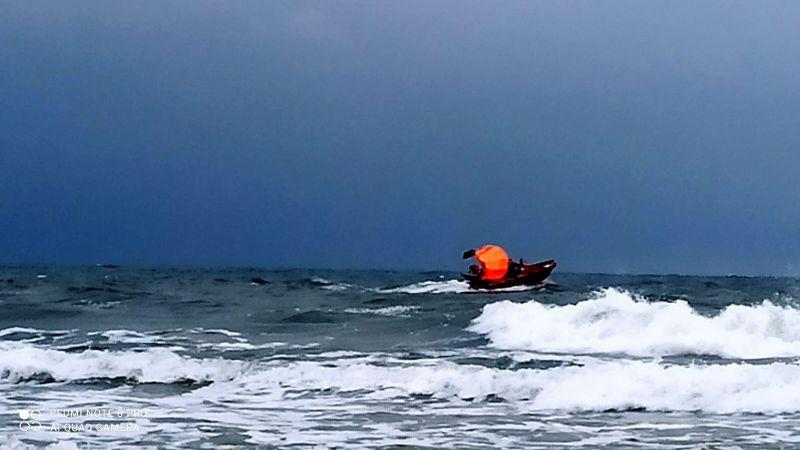 Szczęśliwy finał kolejnej akcji ratunkowej na morzu (Foto)