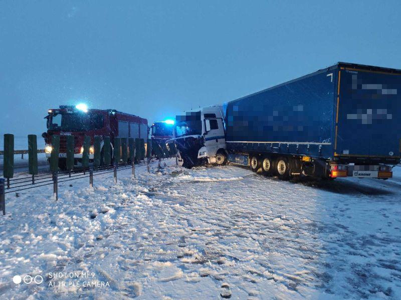 Ciężarówka blokowała drogę S6
