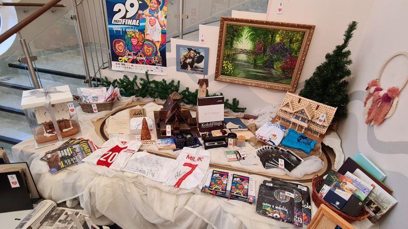 29 Finał WOŚP. Trwają aukcje, zobacz co można wylicytować