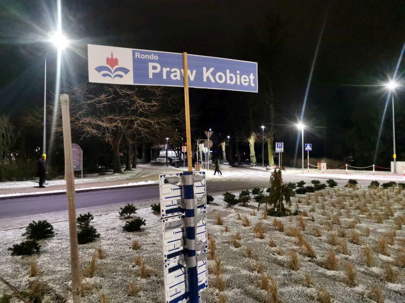 Rondo Praw Kobiet – jest propozycja, jest petycja. Kolejna akcja kołobrzeskiego Strajku Kobiet