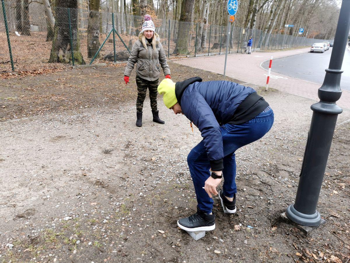 Połączyli edukację ze świetną zabawą. Terenowa gra dla dorosłych (foto)