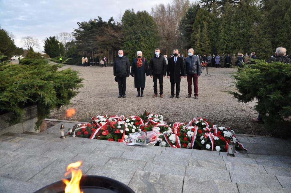 Zgromadzenie patriotyczne w 76. rocznicę walk o Kołobrzeg (foto)