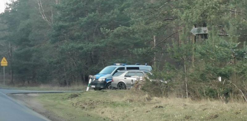 Kołobrzescy kryminalni zatrzymali samochód, w którym było sporo narkotyków