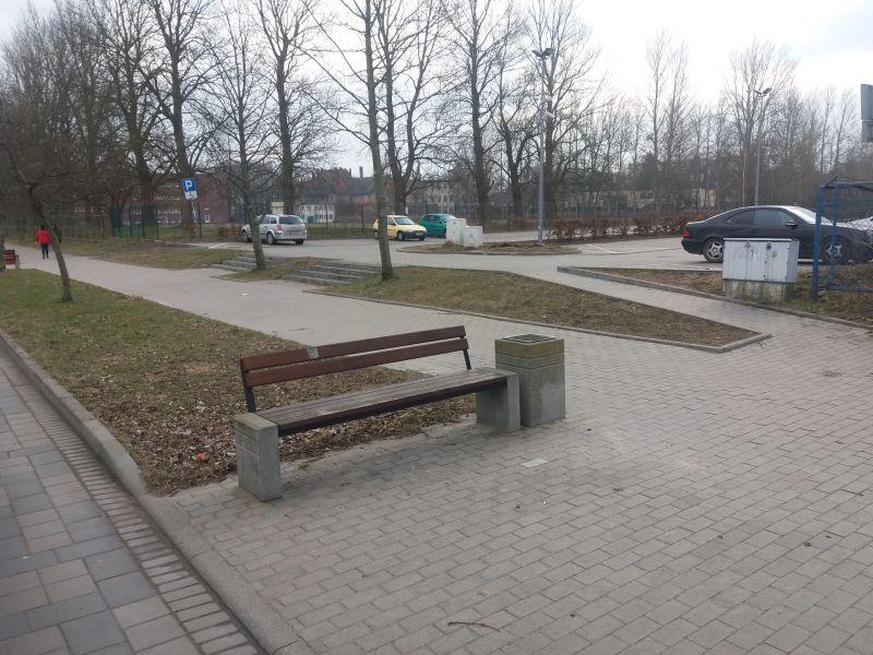 Nie chcą parkować nawet za darmo – będzie jeszcze jeden wjazd