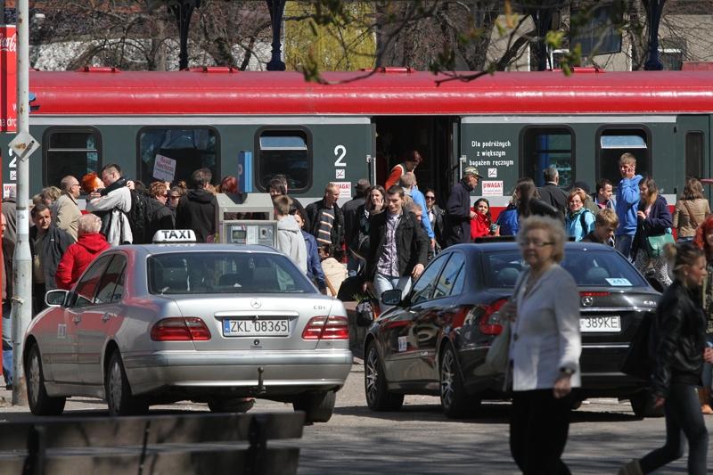 Jak będzie wyglądał plac przy PKP? Architekci przesłali swoje projekty