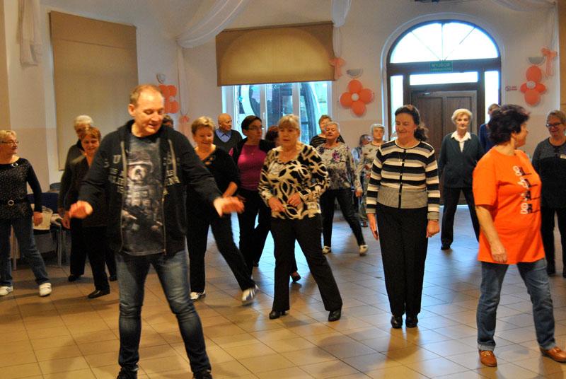 Seniorzy zakończyli kurs tańca
