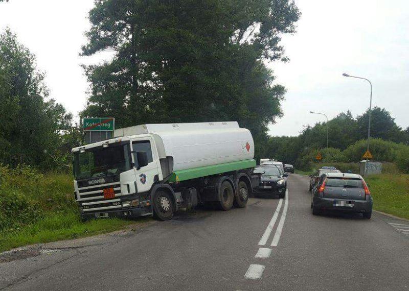 Ratownicy i mundurowi zjechali się na Koszalińską 
